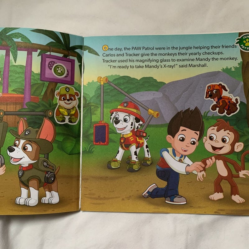 Track That Monkey! (PAW Patrol) by Casey Neumann, Paperback