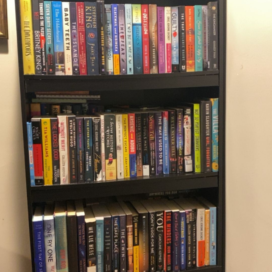Tiff Bookshelf