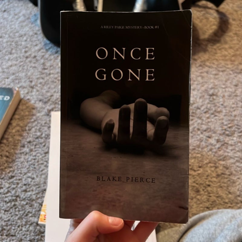 Once Gone (a Riley Paige Mystery--Book #1)