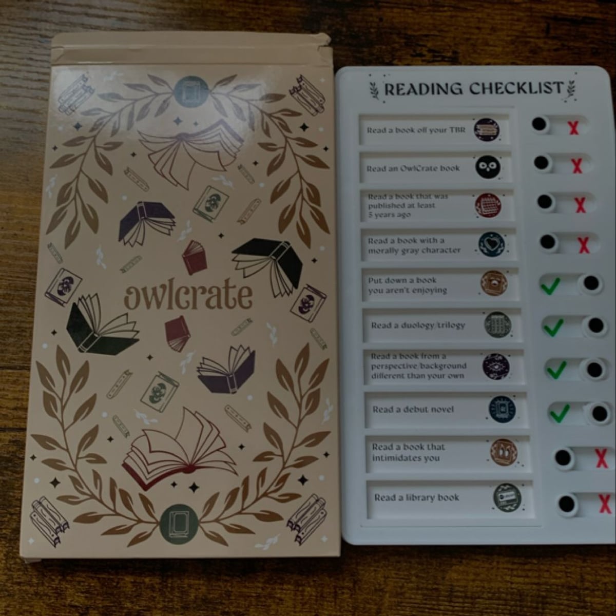 Reading Checklist by Owlcrate, Paperback | Pangobooks