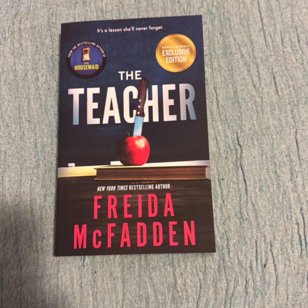 The Teacher by Freida McFadden, Paperback | Pangobooks