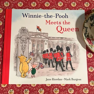 Winnie-The-Pooh Meets the Queen