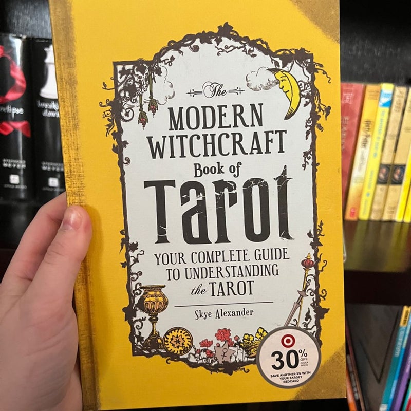 The Modern Witchcraft Book of Tarot