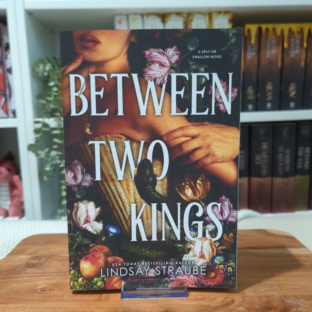 Between Two Kings (Deluxe Edition) by Lindsay Straube, Paperback ...
