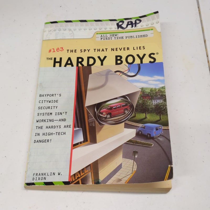 The Hardy Boys #163: The Spy That Never Lies