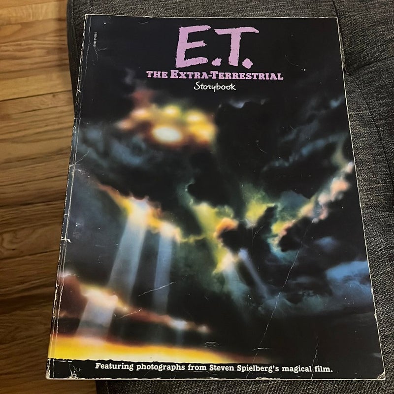 E.T. The Extra-Terrestrial Storybook