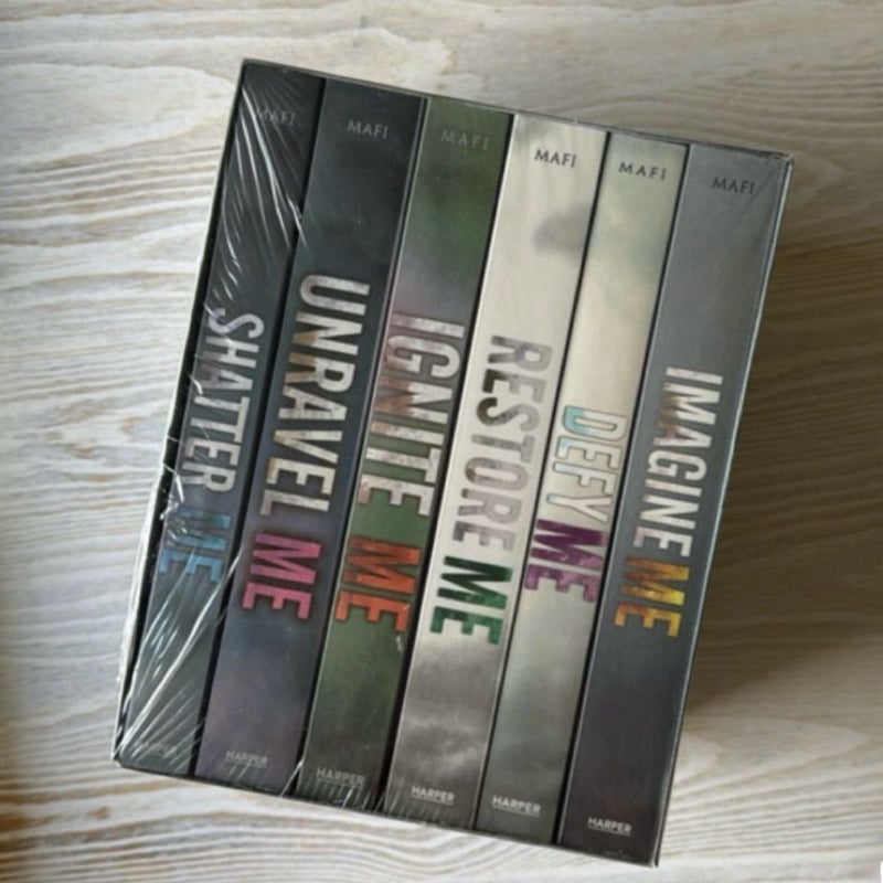 Shatter Me Series 6-Book Box Set