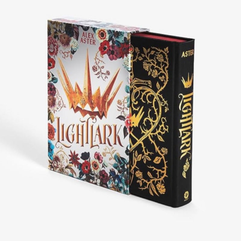 Lightlark: Collector’s Edition (The Lightlark Saga, 1) (Volume 1) 