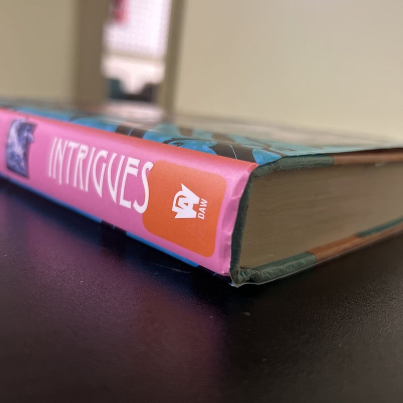 Intrigues