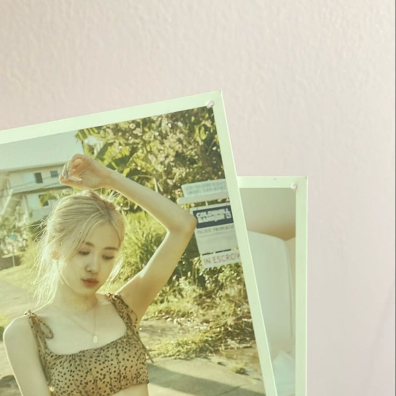 BLACKPINK: 2019 summer in hawaii (WITH PHOTOCARDS, ARE DAMAGED)