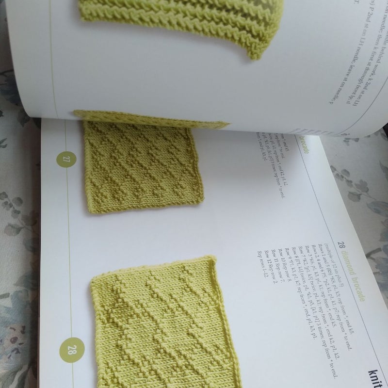 Vogue Knitting Stitchionary - Knit and Purl