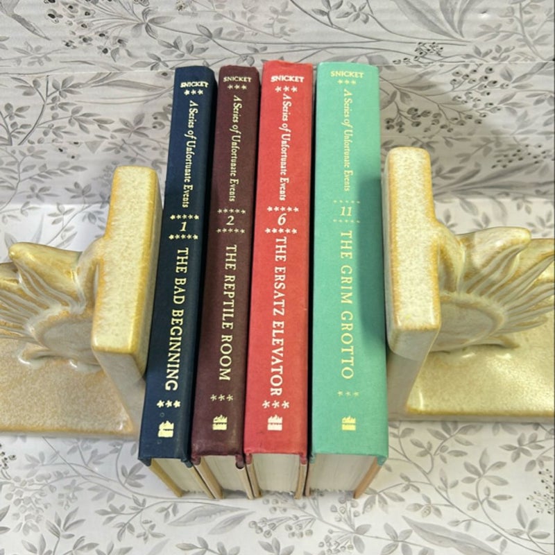 A Series of Unfortunate Events 4 Hardcover Bundle