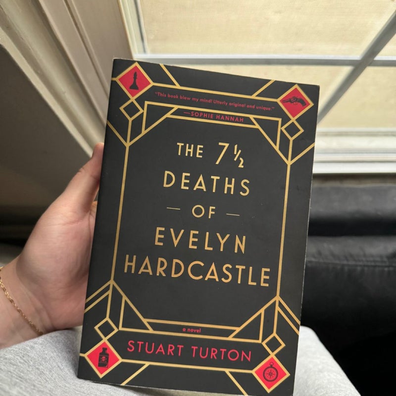 The 7½ Deaths of Evelyn Hardcastle