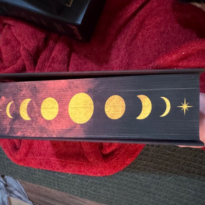 Crescent City 1&2, Fairyloot Edition