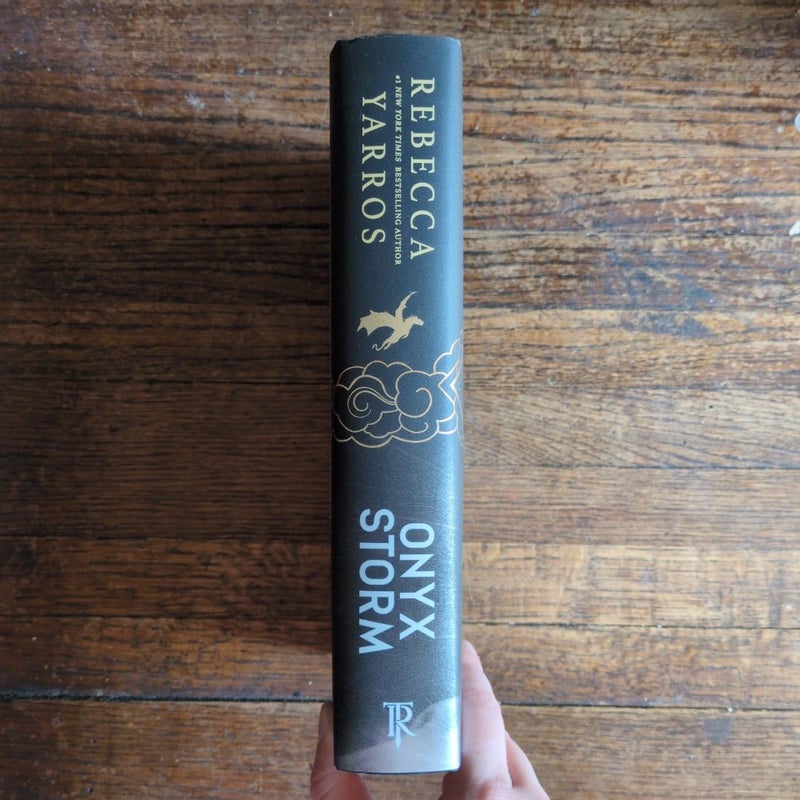 Onyx Storm (Deluxe Edition)