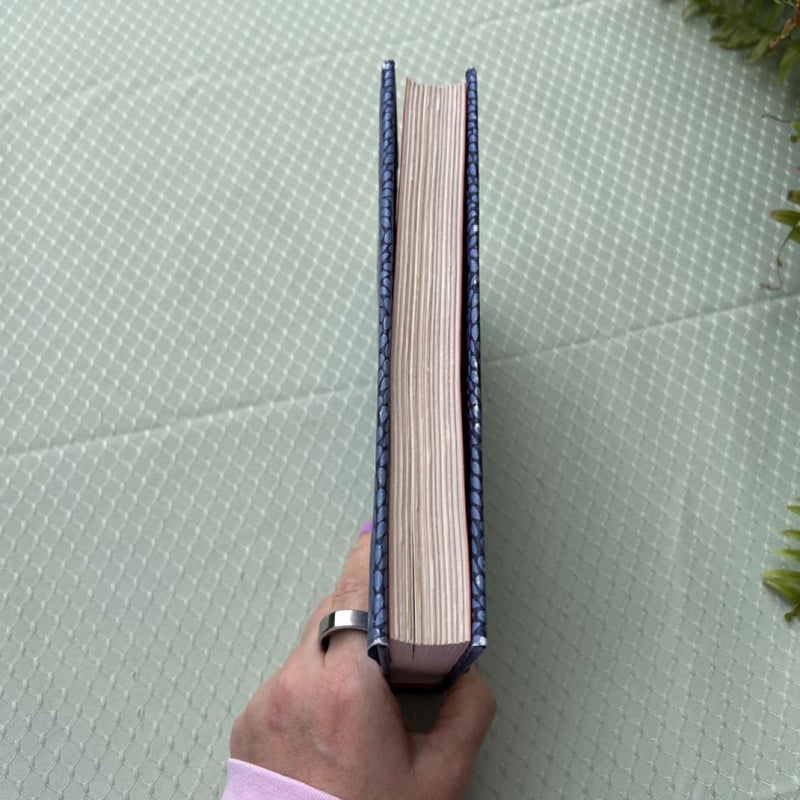 Flight Behavior (FIRST EDITION)