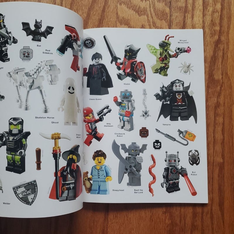 Ultimate Sticker Collection: LEGO Spooky!