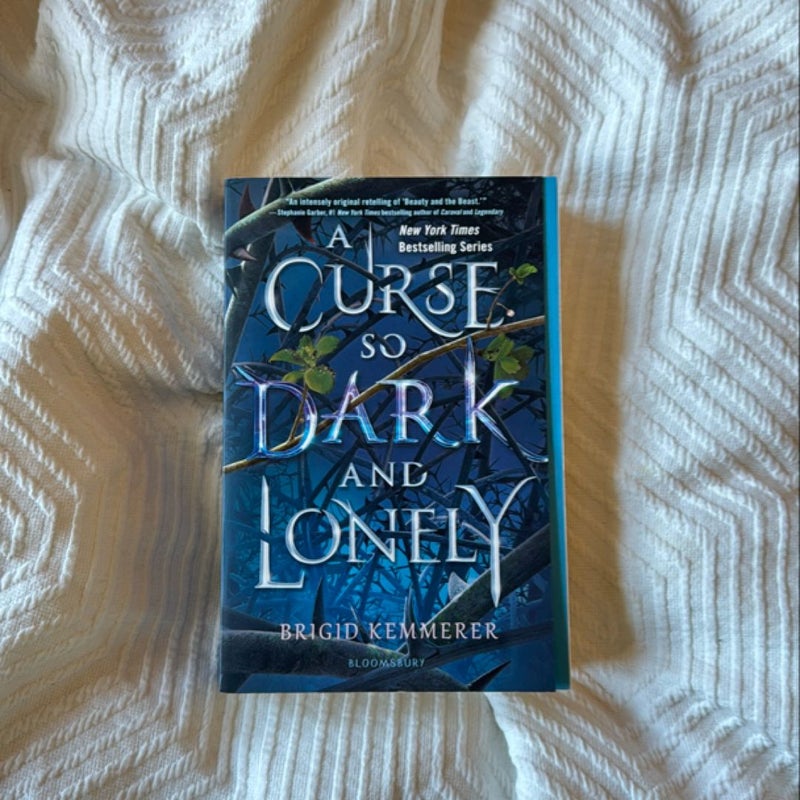 Cursebreaker Series - A Curse So Dark and Lonely 