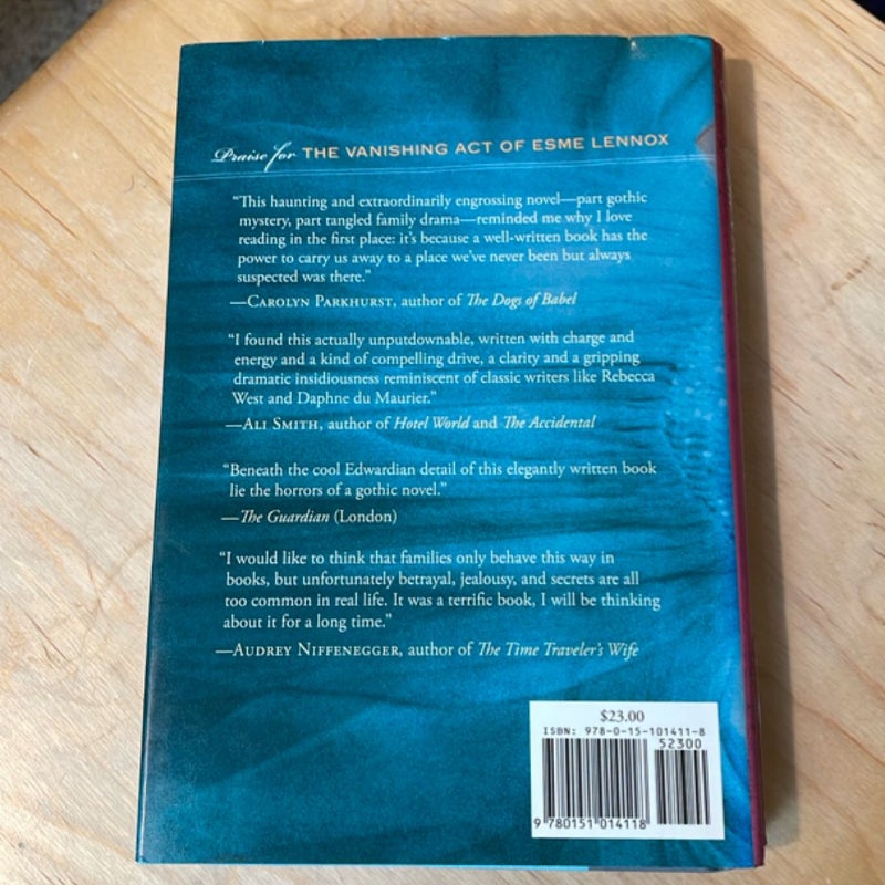 The Vanishing Act of Esme Lennox