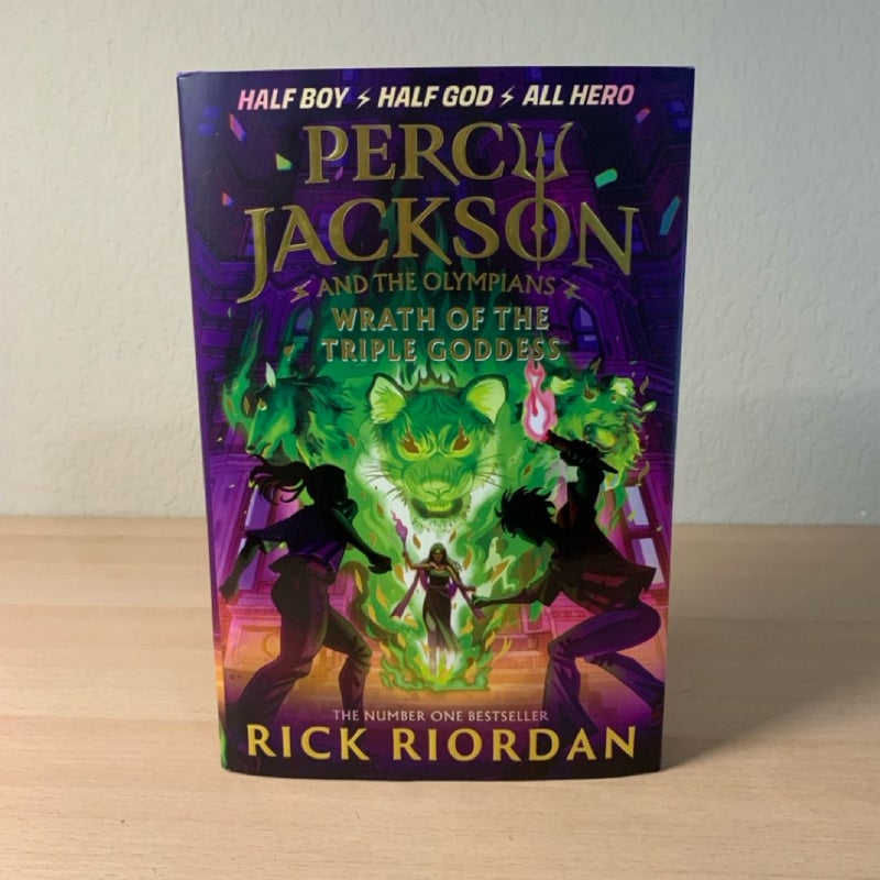 Percy Jackson And the Olympians Waterstones special spray edge