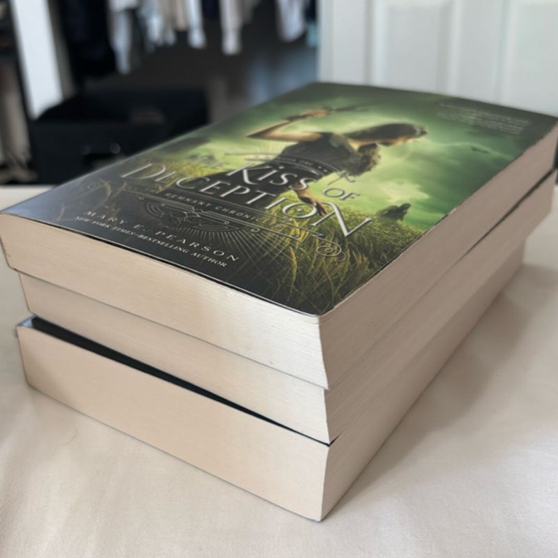 The Remnant Chronicles Boxed Set