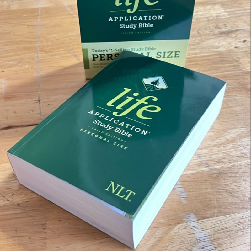 NLT Life Application Study Bible, Third Edition, Personal Size (Softcover)