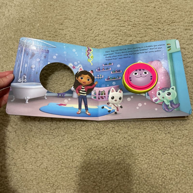 DreamWorks Gabby's Dollhouse: First Look and Find (Board Books)