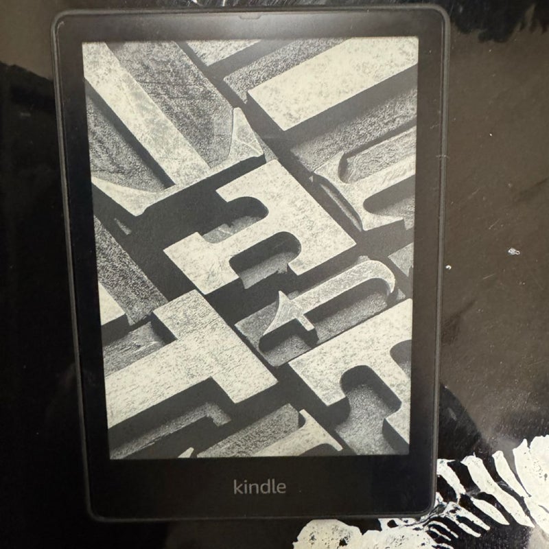 Kindle Signature Paperwhite 11th Gen 32 GB NO ADS WITH WIRELESS CHARGING DOCK