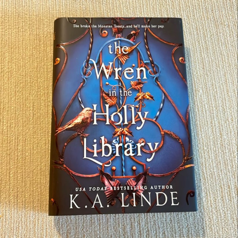 The Wren in the Holly Library (Deluxe Limited Edition)