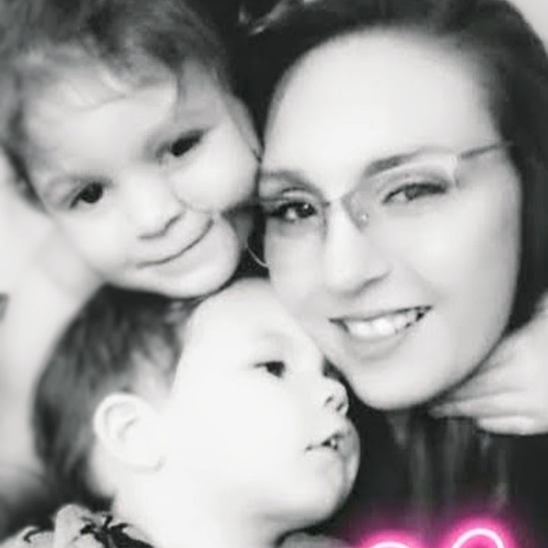 MamaChel's Lit Shelf