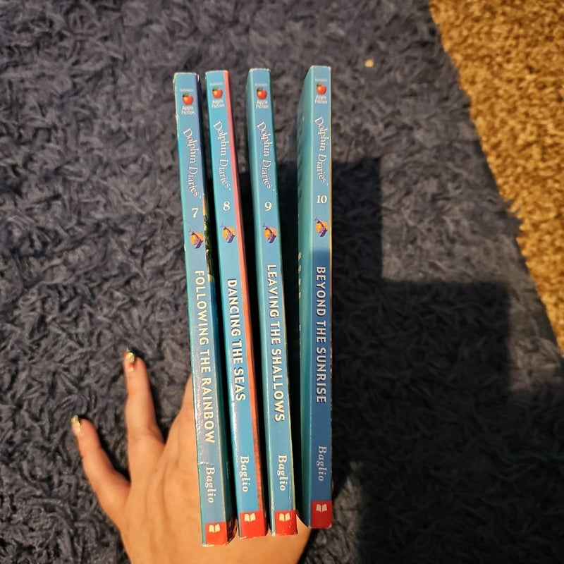 Dolphin Diaries bundle: vol 7 Following the Rainbow, vol 8 Dancing the Seas, vol 9 Leaving the Shallows, vol 10 Beyond the Sunrise