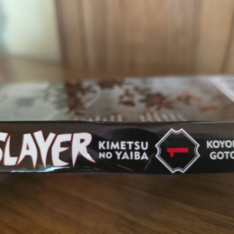 Demon Slayer: Kimetsu No Yaiba, Vol. 1