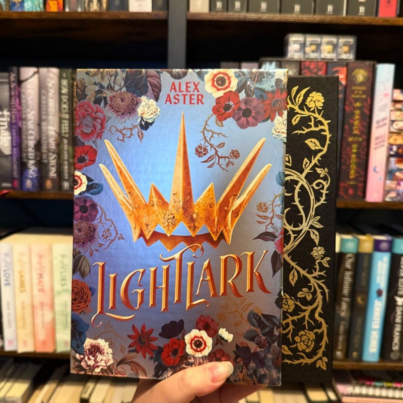 COLLECTORS EDITION Lightlark 