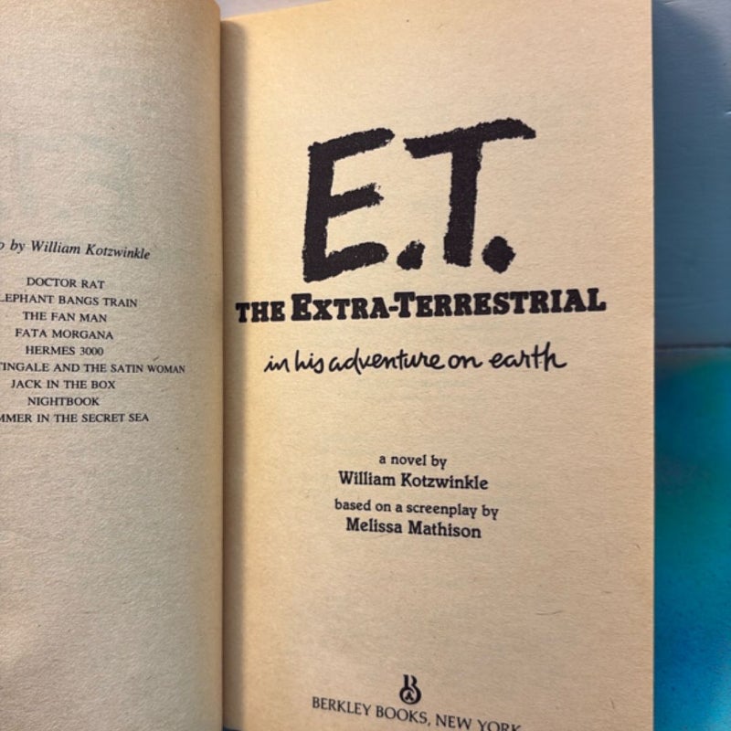 ET the extra-terrestrial paperback movie tie in book 