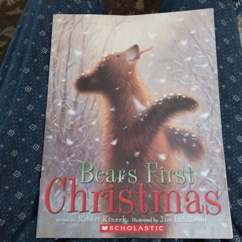 Bear's First Christmas by Robert Kinerk Scholastic 2007