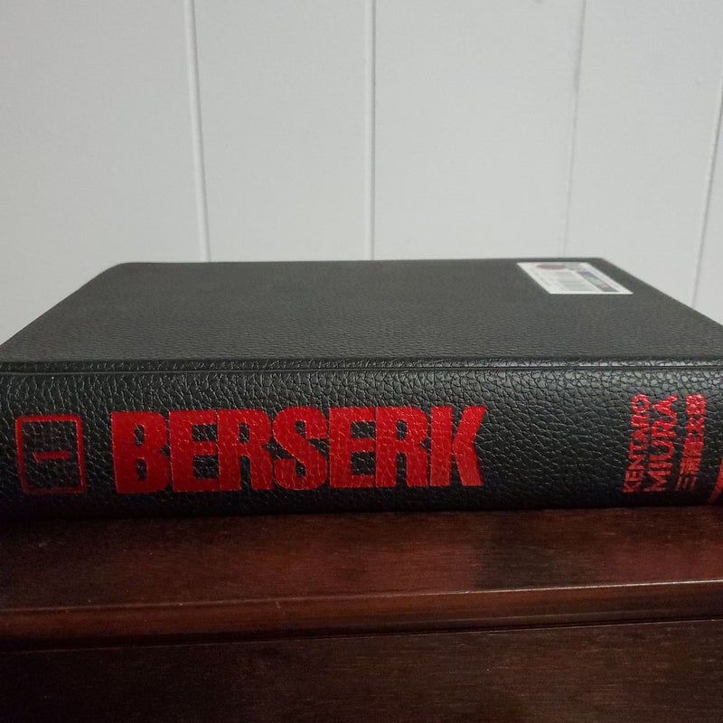 BERSERK DELUXE, VOLUME 1 