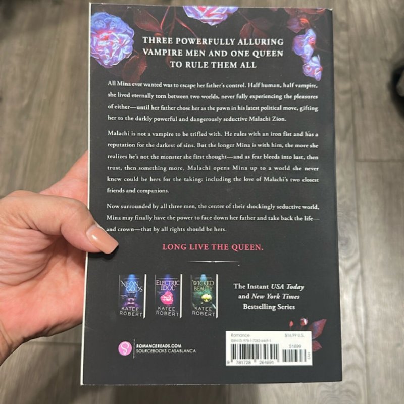 Court of the Vampire Queen