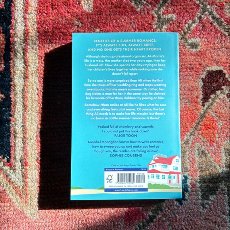 Summer Romance (UK edition with turquoise spine)