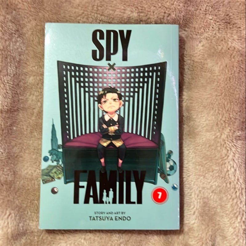 Spy X Family, Vol. 7