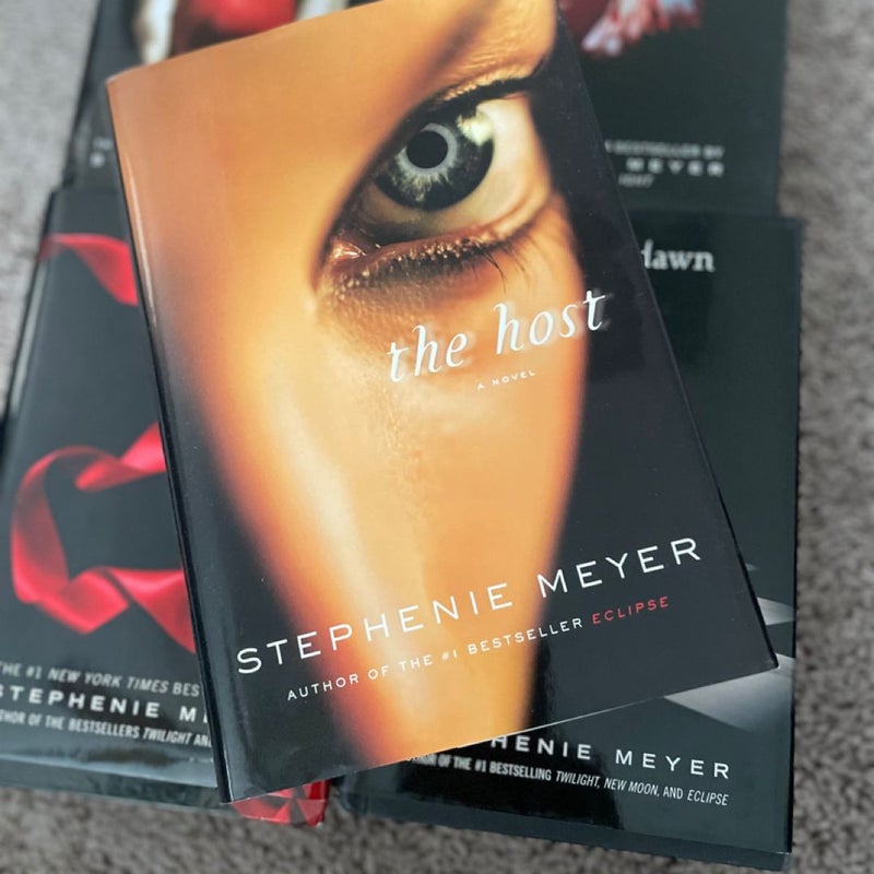 Stephenie Meyer collection: The Twilight Saga and The Host (signed copies)