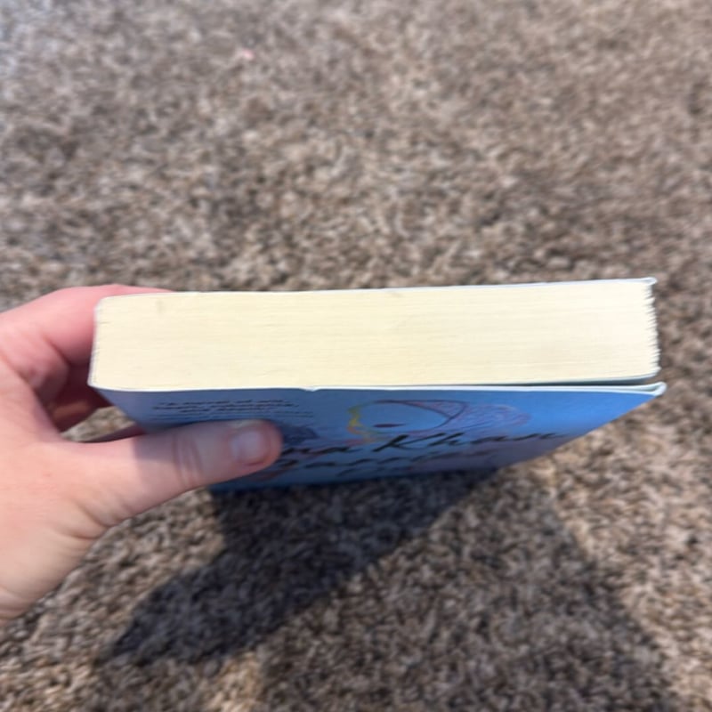 Hana Khan Carries On