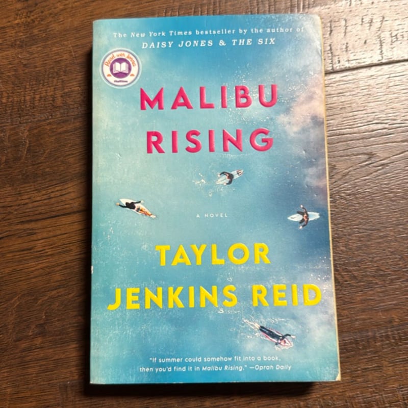 Malibu Rising by Taylor Jenkins Reid, Paperback | Pangobooks
