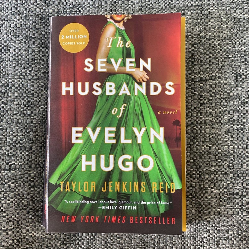 🚨The Seven Husbands of Evelyn Hugo by Taylor Jenkins Reid, Paperback