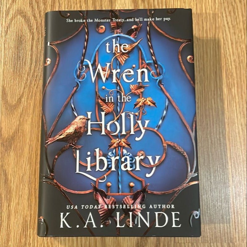 The Wren in the Holly Library (Deluxe Limited Edition)