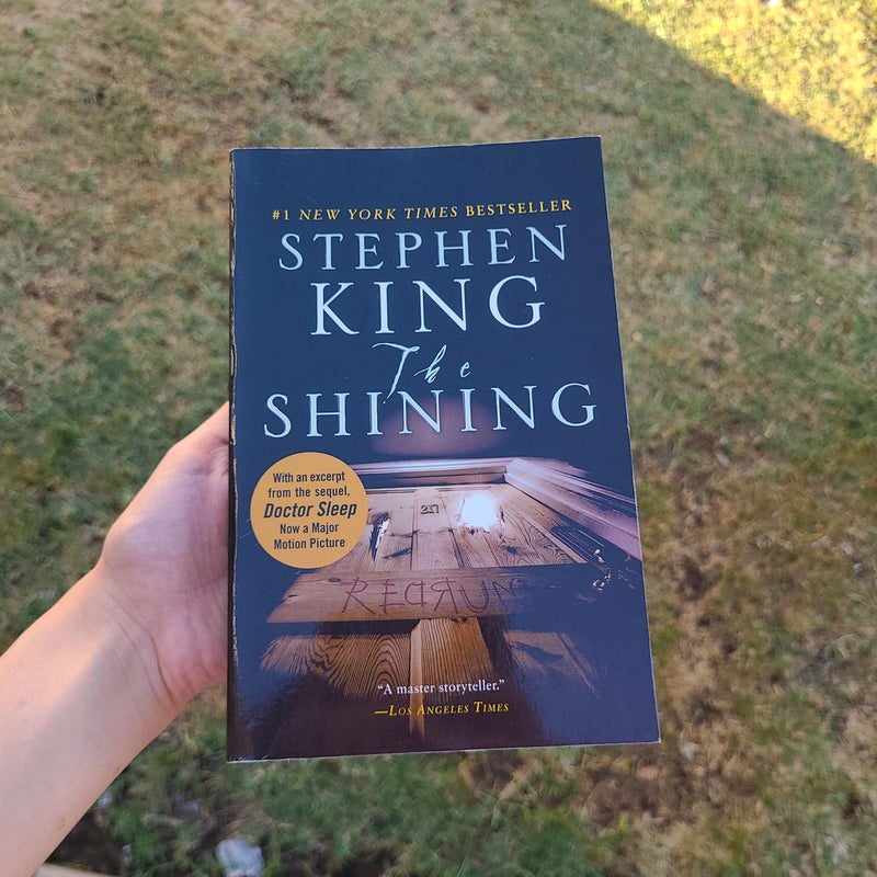 The Shining by Stephen King, Paperback | Pangobooks