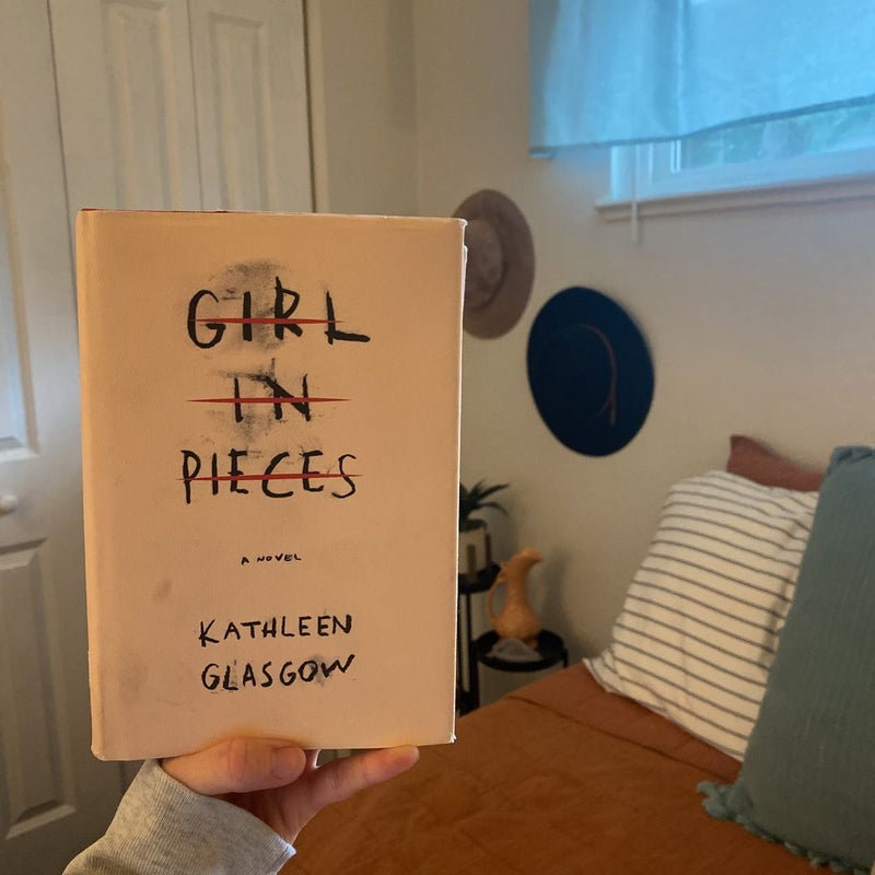 Girl in Pieces