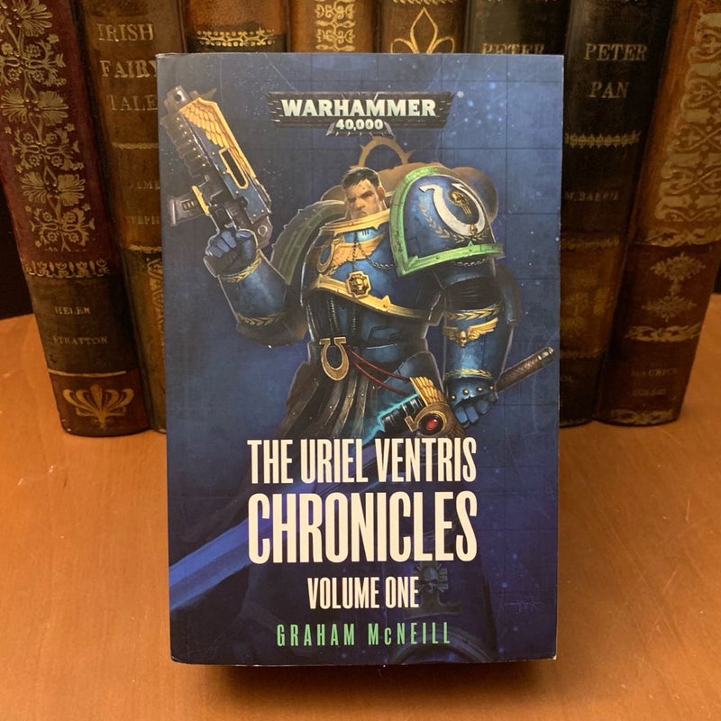 Warhammer 40k: The Uriel Ventris Chronicles: Volume One, Omnibus of Ultramarines Novels: Nightbringer, Warriors of Ultramar, Dead Sky, Black Sun, and 4 short stories