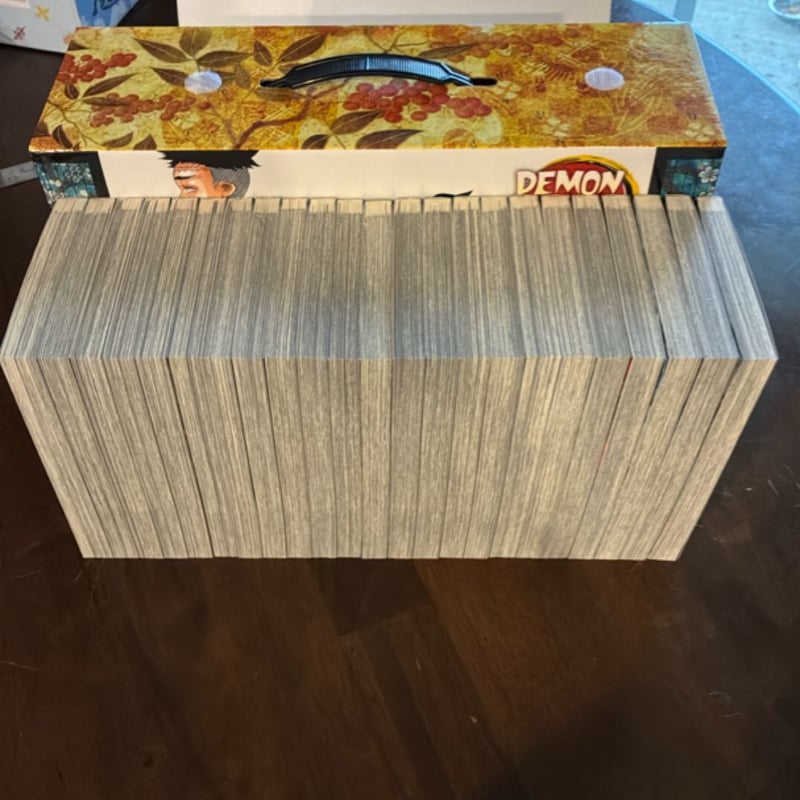 Demon Slayer Complete Box Set