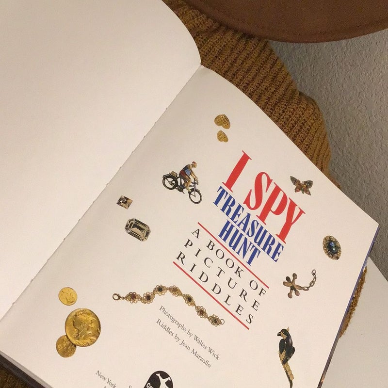 I Spy Treasure Hunt: a Book of Picture Riddles