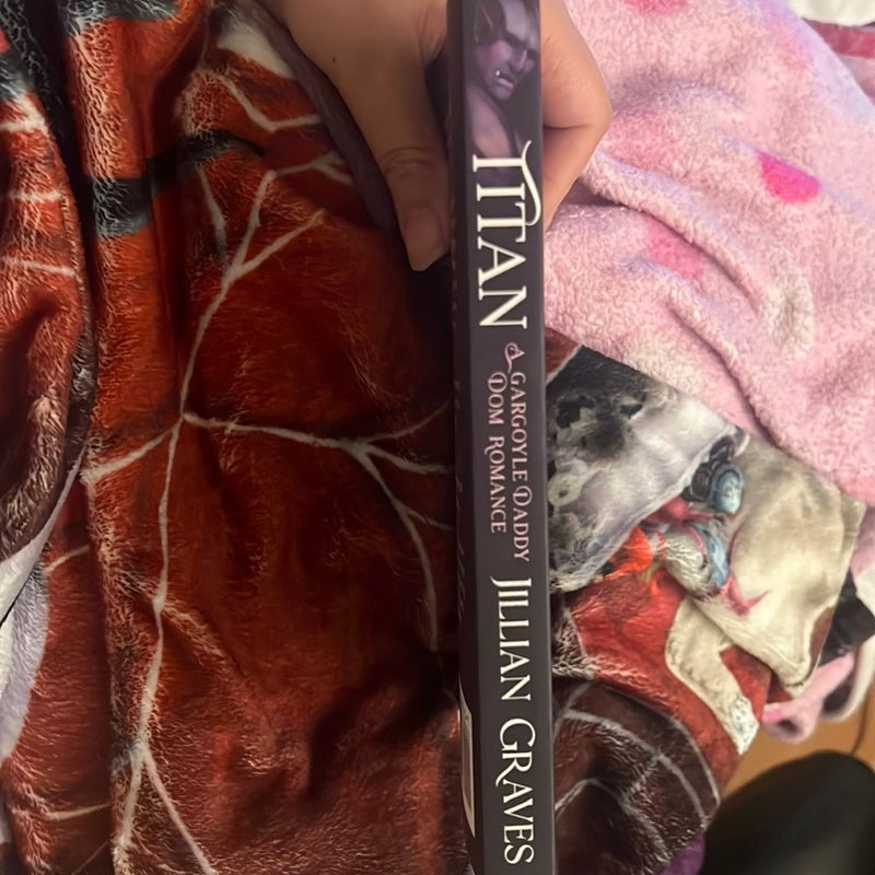 Titan by Jillian Graves, Paperback Pangobooks